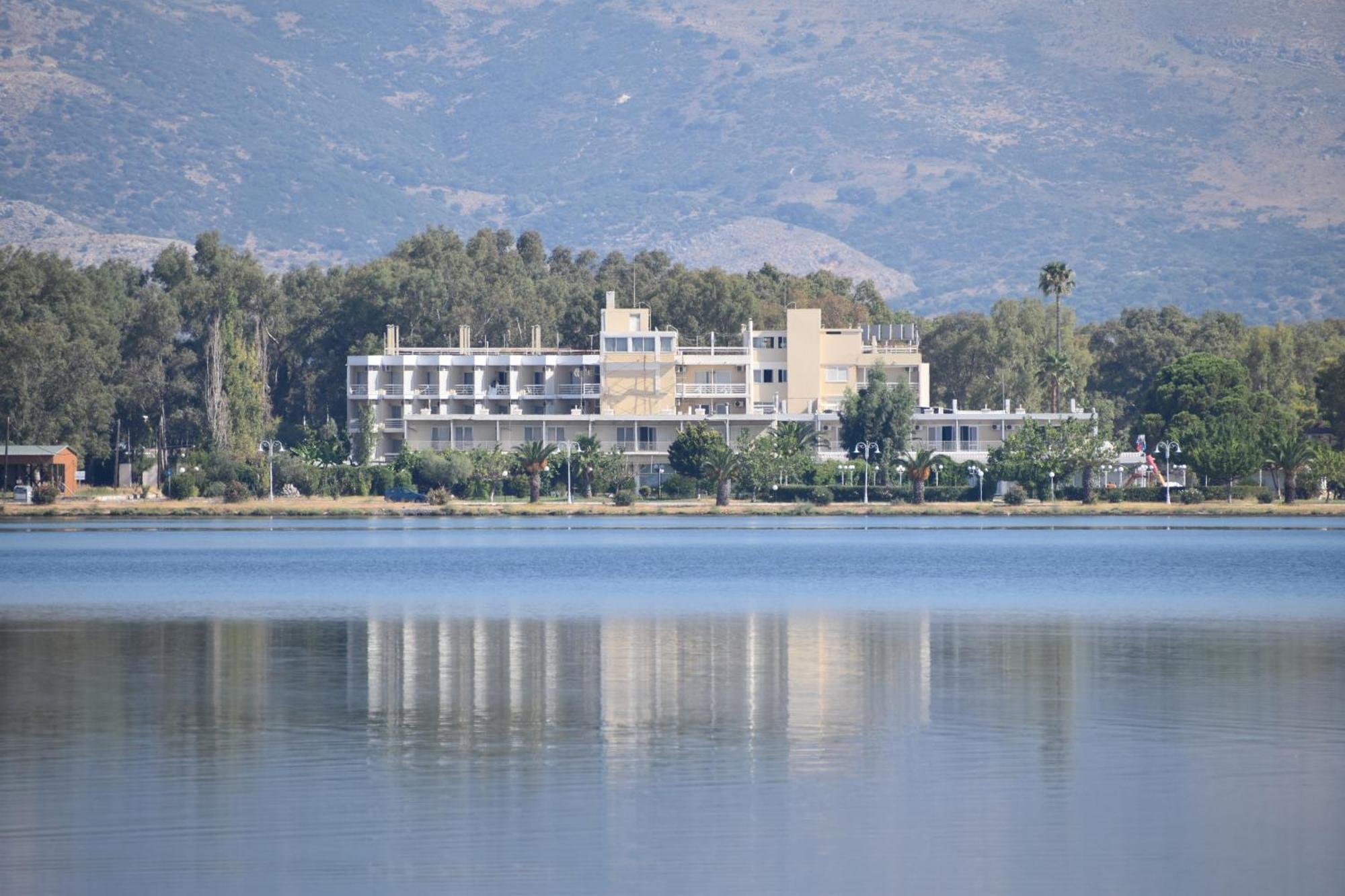 Hotel Theoxenia Mesolóngion 외부 사진