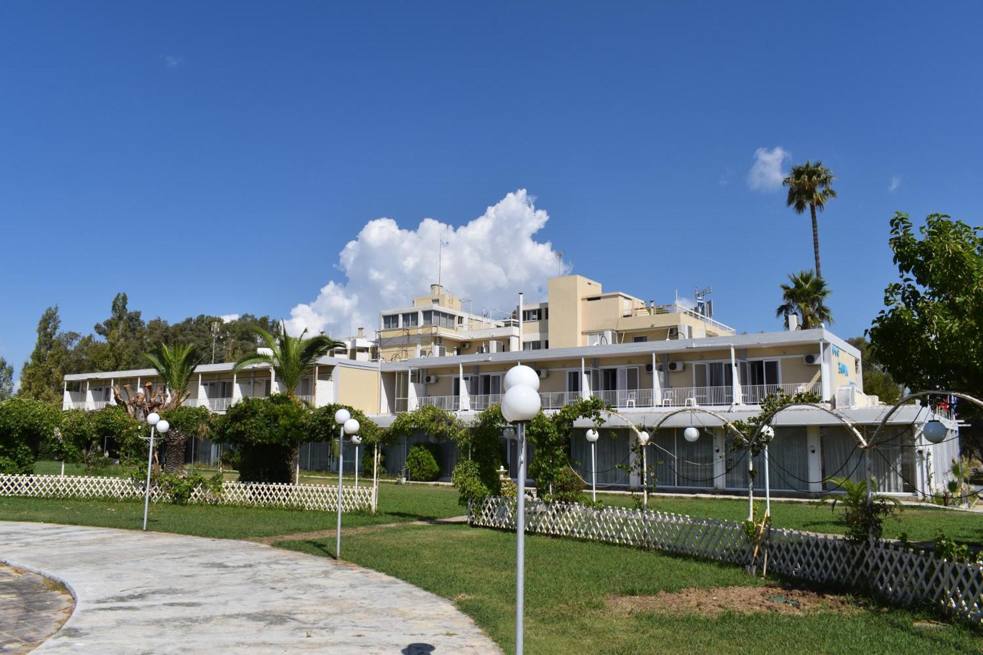 Hotel Theoxenia Mesolóngion 외부 사진