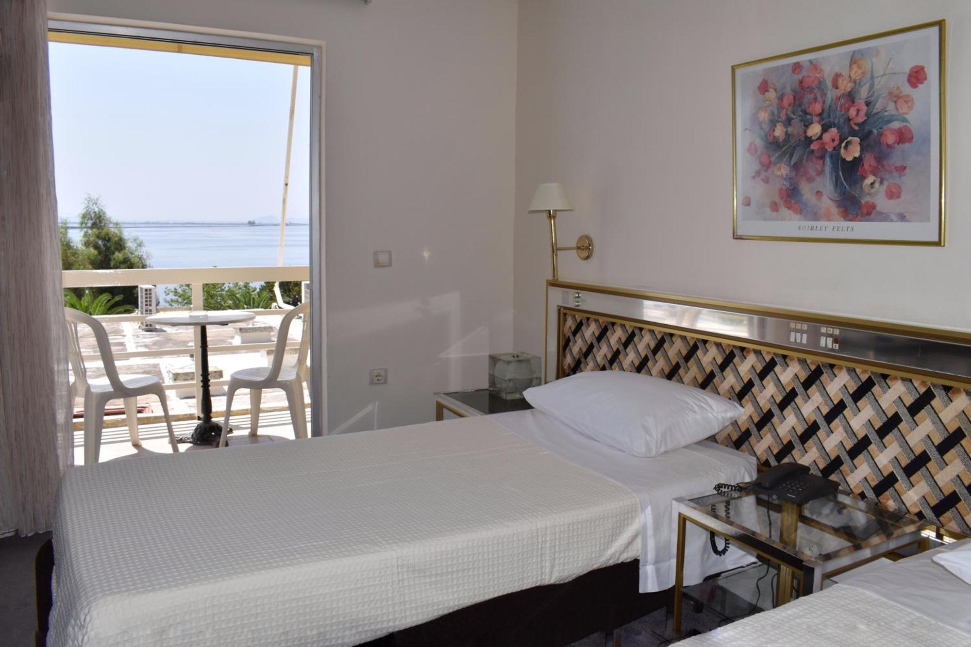 Hotel Theoxenia Mesolóngion 외부 사진