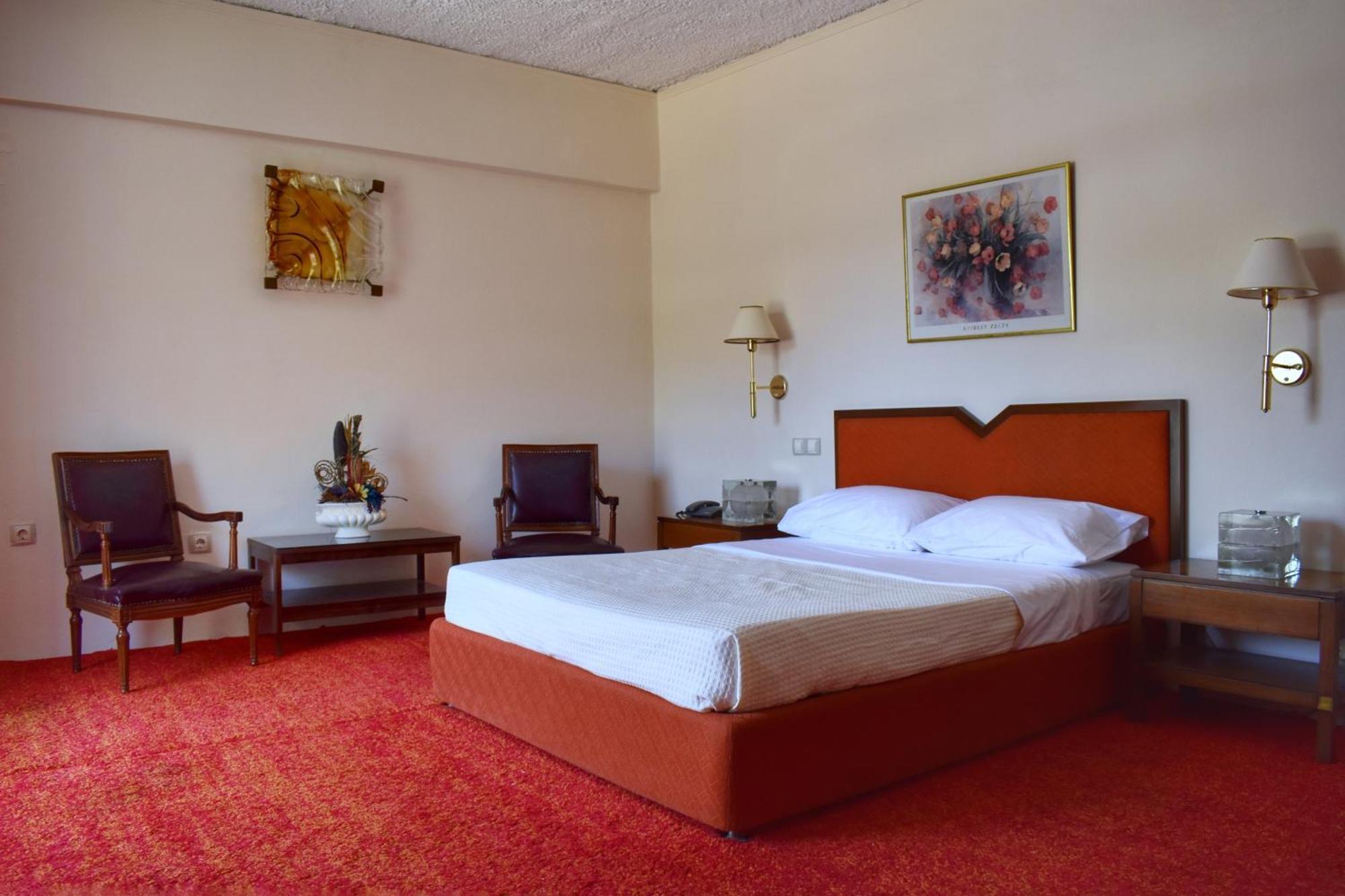Hotel Theoxenia Mesolóngion 외부 사진