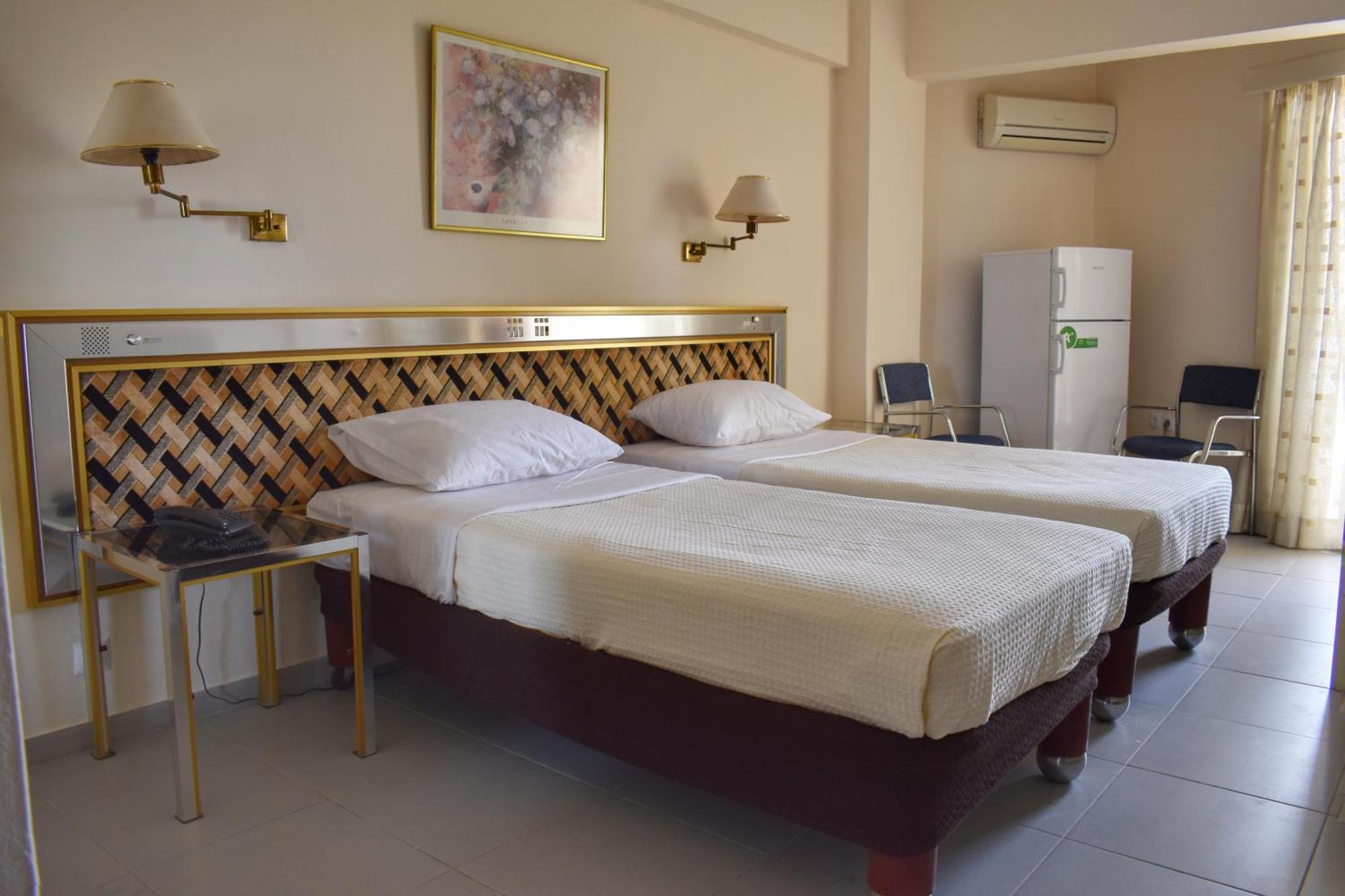 Hotel Theoxenia Mesolóngion 외부 사진