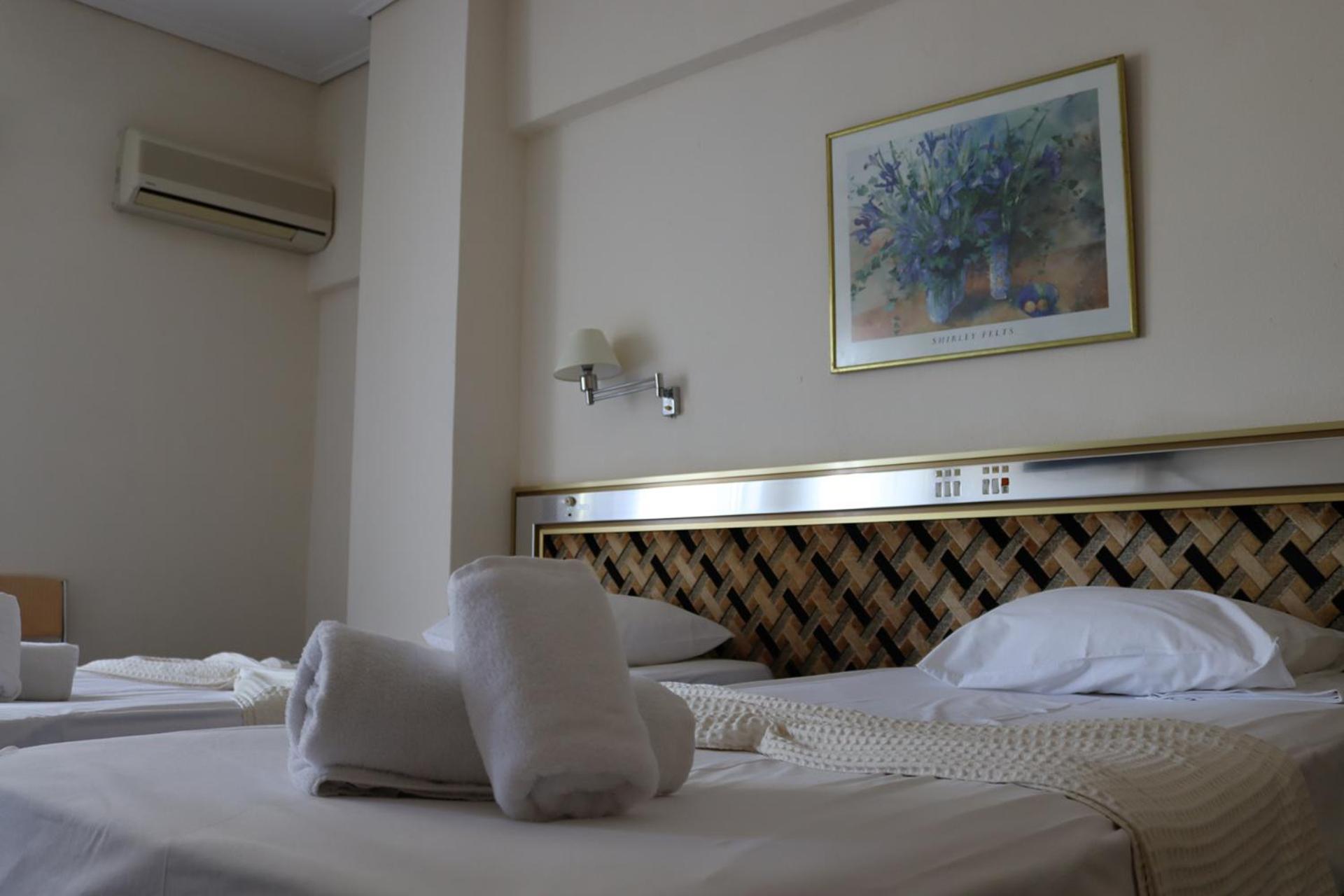 Hotel Theoxenia Mesolóngion 외부 사진