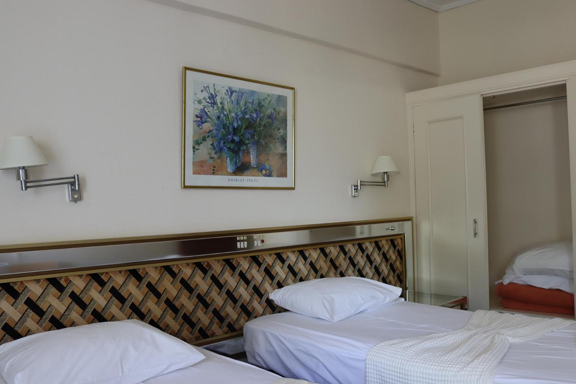 Hotel Theoxenia Mesolóngion 외부 사진