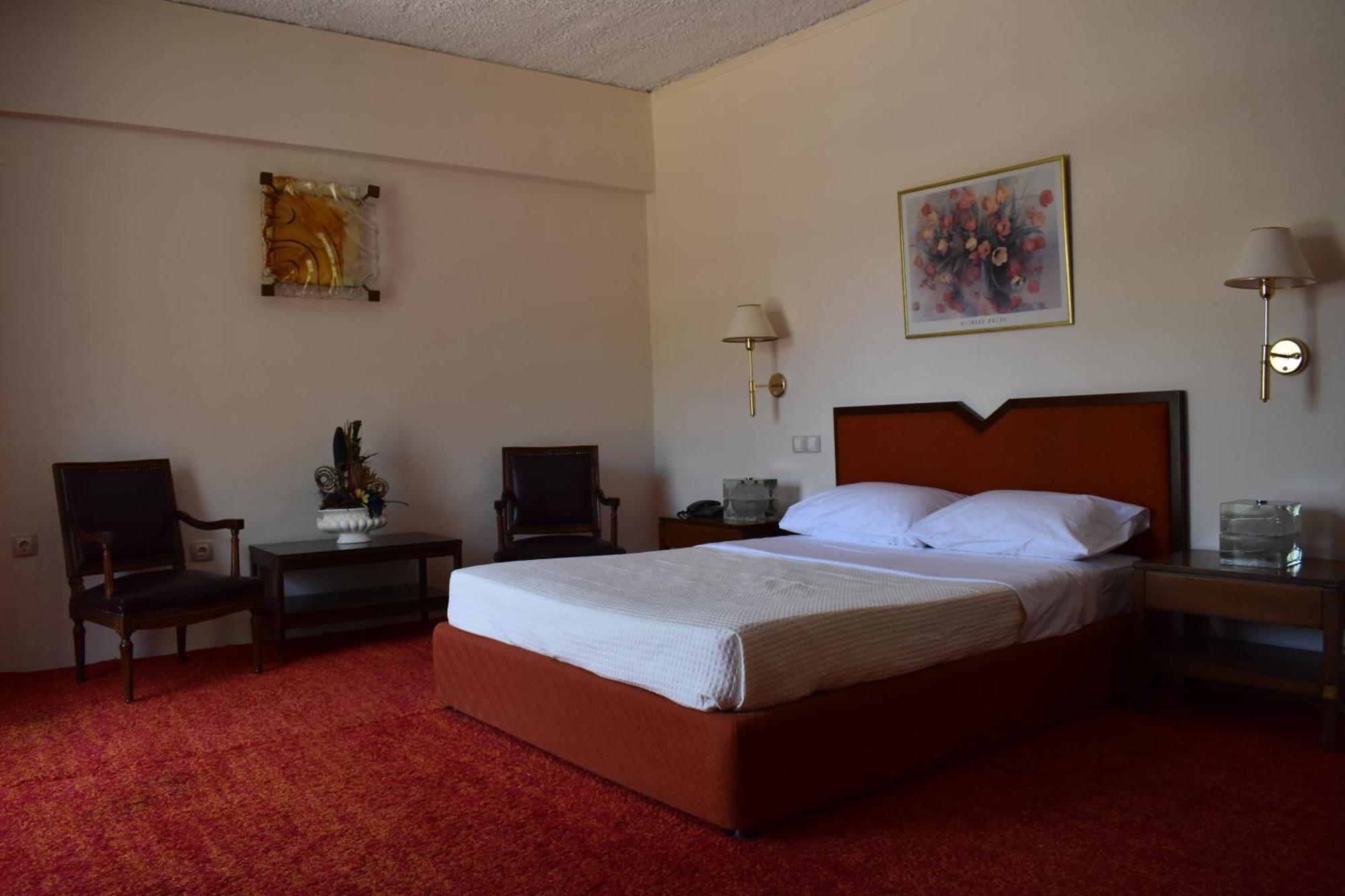 Hotel Theoxenia Mesolóngion 외부 사진
